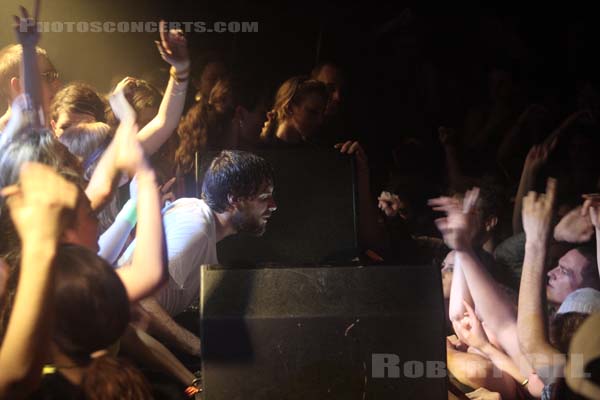 GIRL TALK - 2009-03-23 - PARIS - La Maroquinerie - 